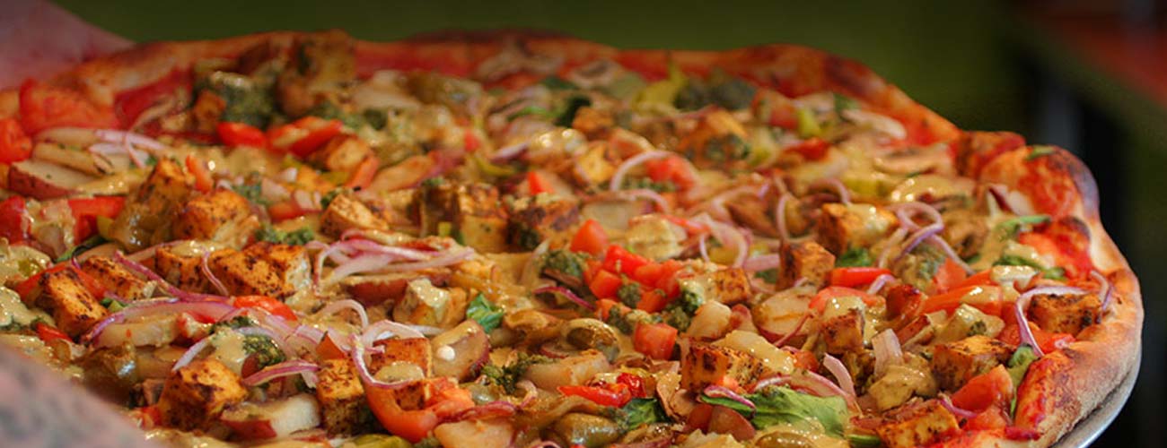 Explore the Beacon Street Pizza Menu online 